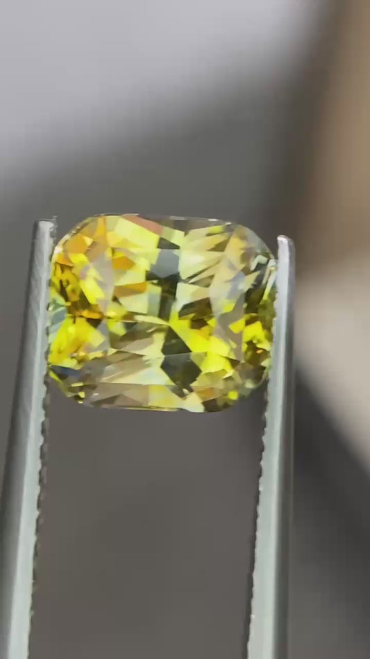 Zafiro Amarillo natural,  3.50 ct
